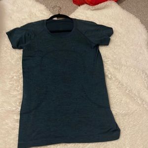 Lululemon Swiftly Tech Short Sleeve 2.0 (True navy/iron blue)